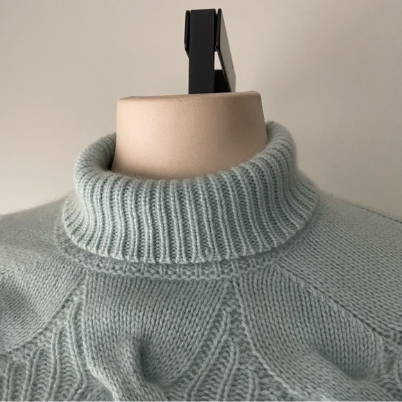 Lisli 100% Cashmere Turtleneck Knit Sweater Poncho Sequins Sky Blue Size Small - Picture 5 of 8